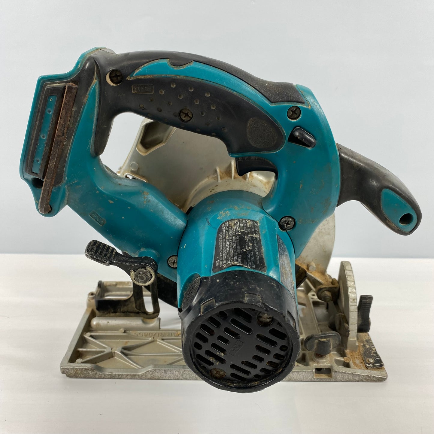Makita BSS611 18V 3700 RPM 6 1/2" Cordless Circular Saw Tool Only