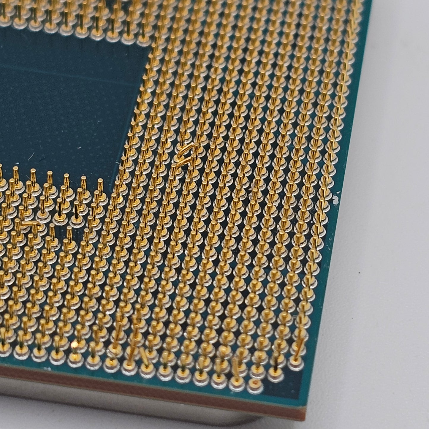 Broken AMD Ryzen 5 5600X 3.70GHz 6 Core 12 Thread AM4 Bent Pins