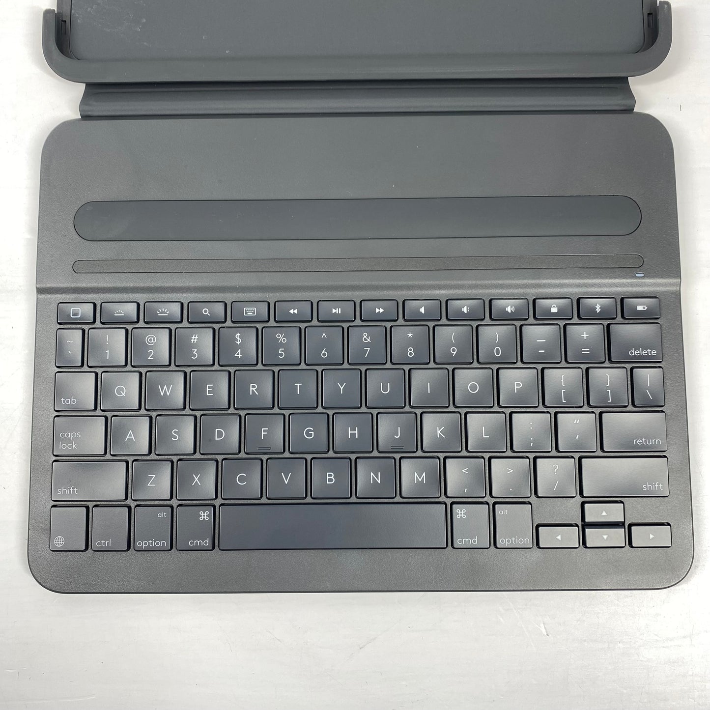 Logitech Slim Folio Pro Bluetooth Keyboard Case YR0070 for iPad Pro 11" 1st Gen