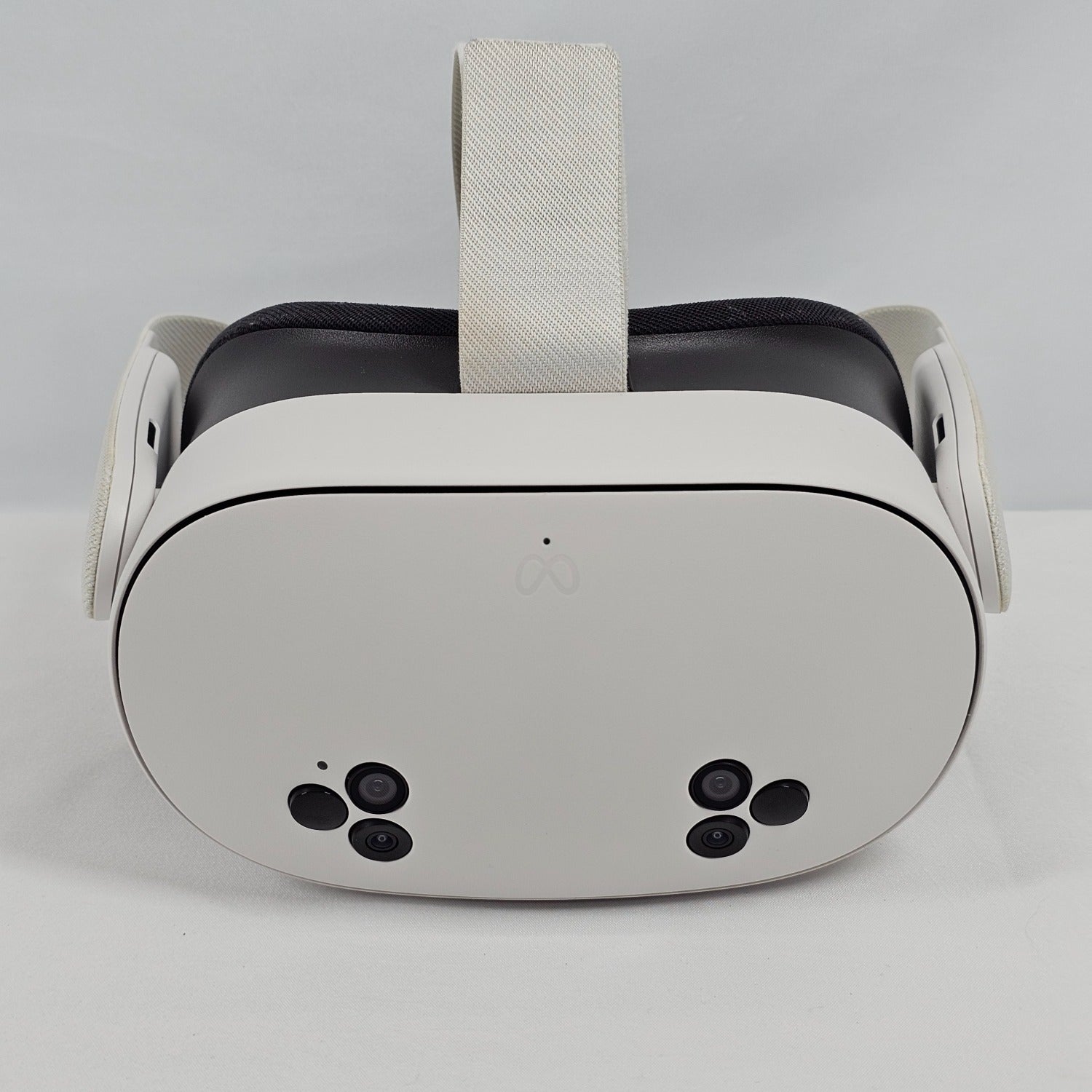 その他  Quest 1 Meta Oculus Quest 1 Virtual Reality Headset with Controllers