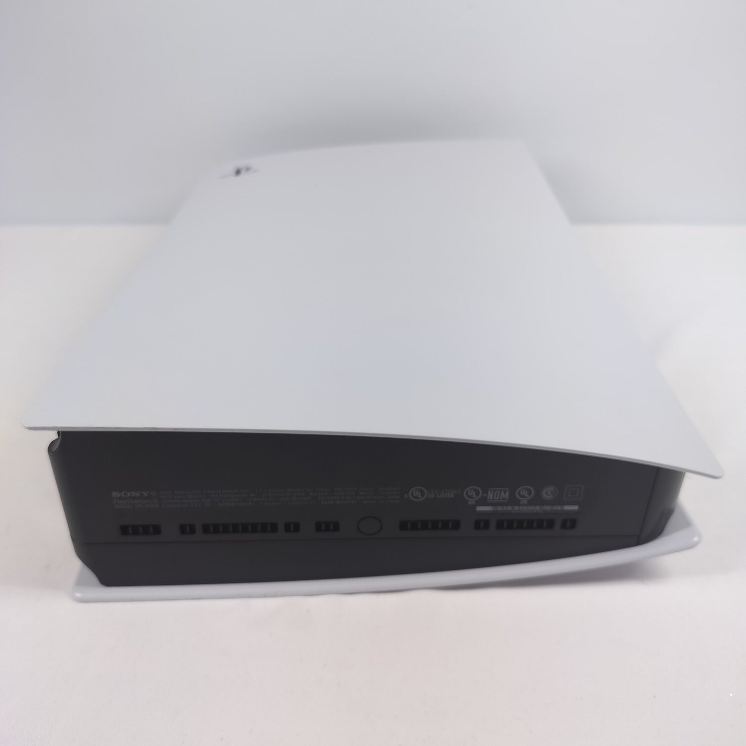 Sony PlayStation 5 Digital PS5 825GB White Console Gaming System CFI-1015B