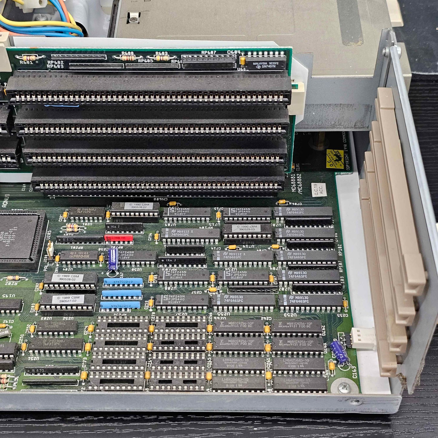 Commodore Amiga 3000 Vintage Personal Computer A3000