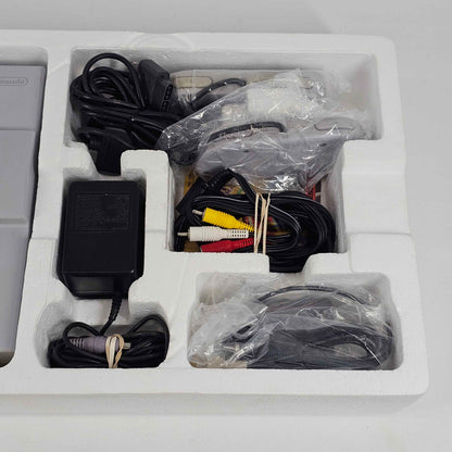 Super Nintendo Entertainment System SNES Game Console Gray SNS-001 CIB