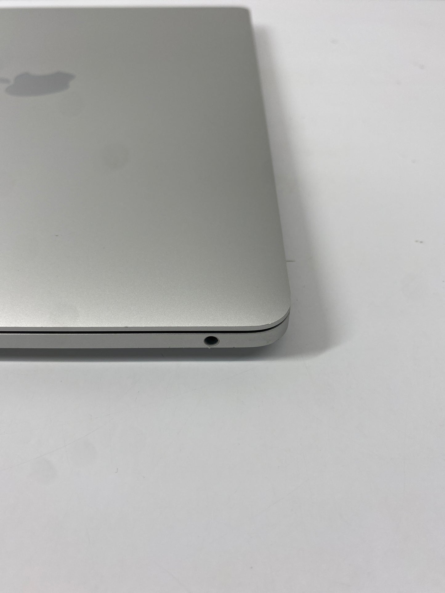 2020 Apple MacBook Pro 13" M1 3.2GHz 8GB RAM 512GB SSD Silver A2338