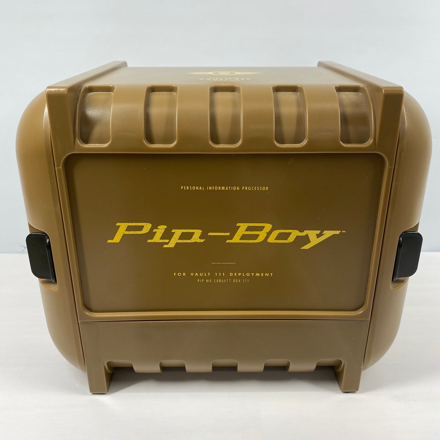 Fallout 4 Pip Boy 3000 Mk IV Collector's Edition Accessory with Case Map Artbook