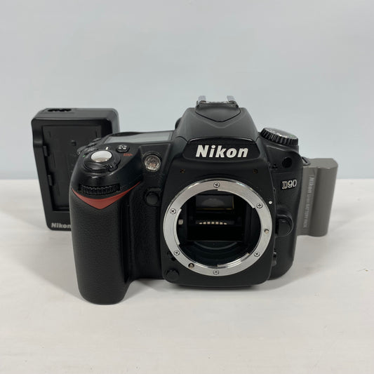 Nikon D90 12.3MP Digital SLR DSLR Camera 25160 Shutter Count Body Only