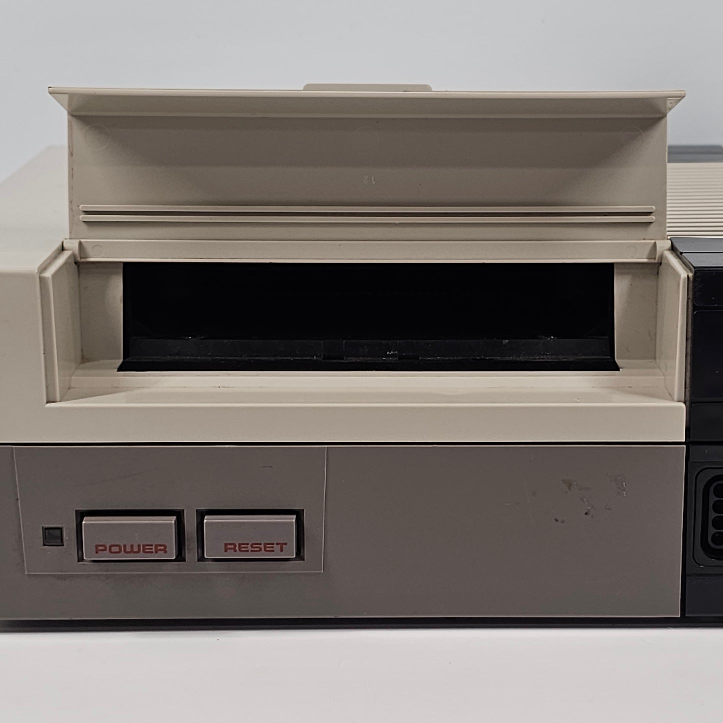 Nintendo Entertainment System NES Video Game Console NES-001 Gray